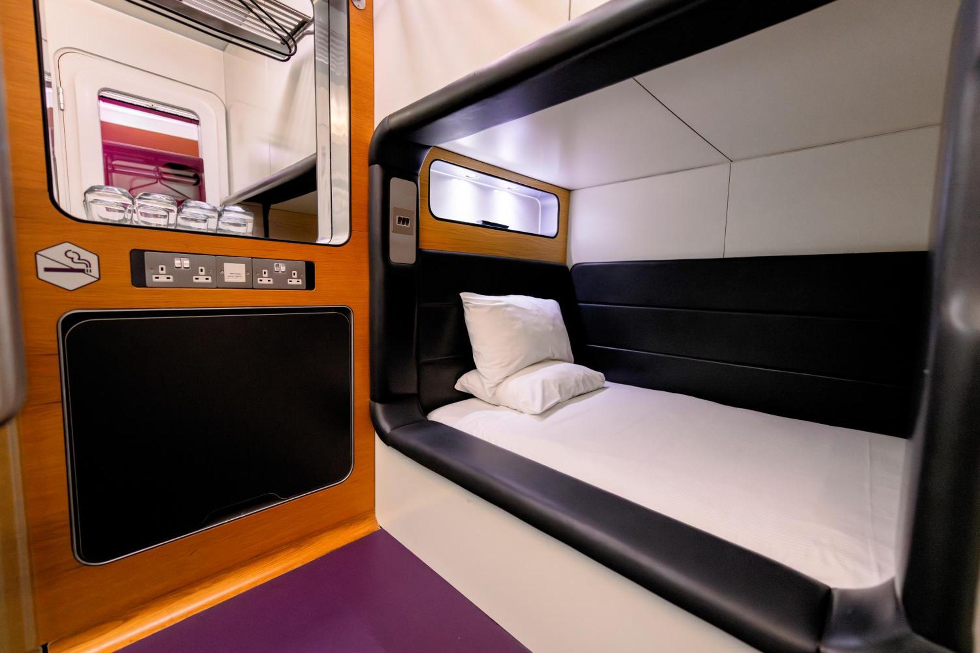 Yotelair London Gatwick Airport Горлі Екстер'єр фото