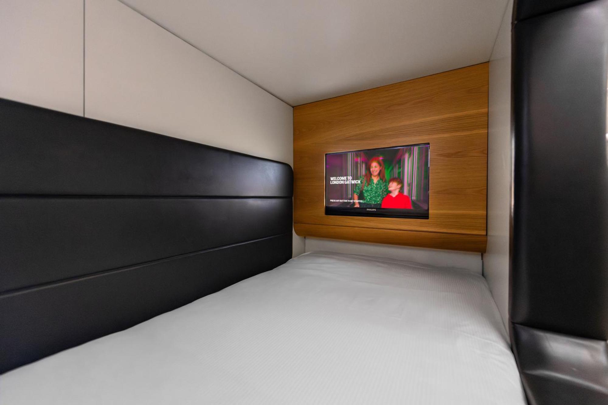 Yotelair London Gatwick Airport Горлі Екстер'єр фото