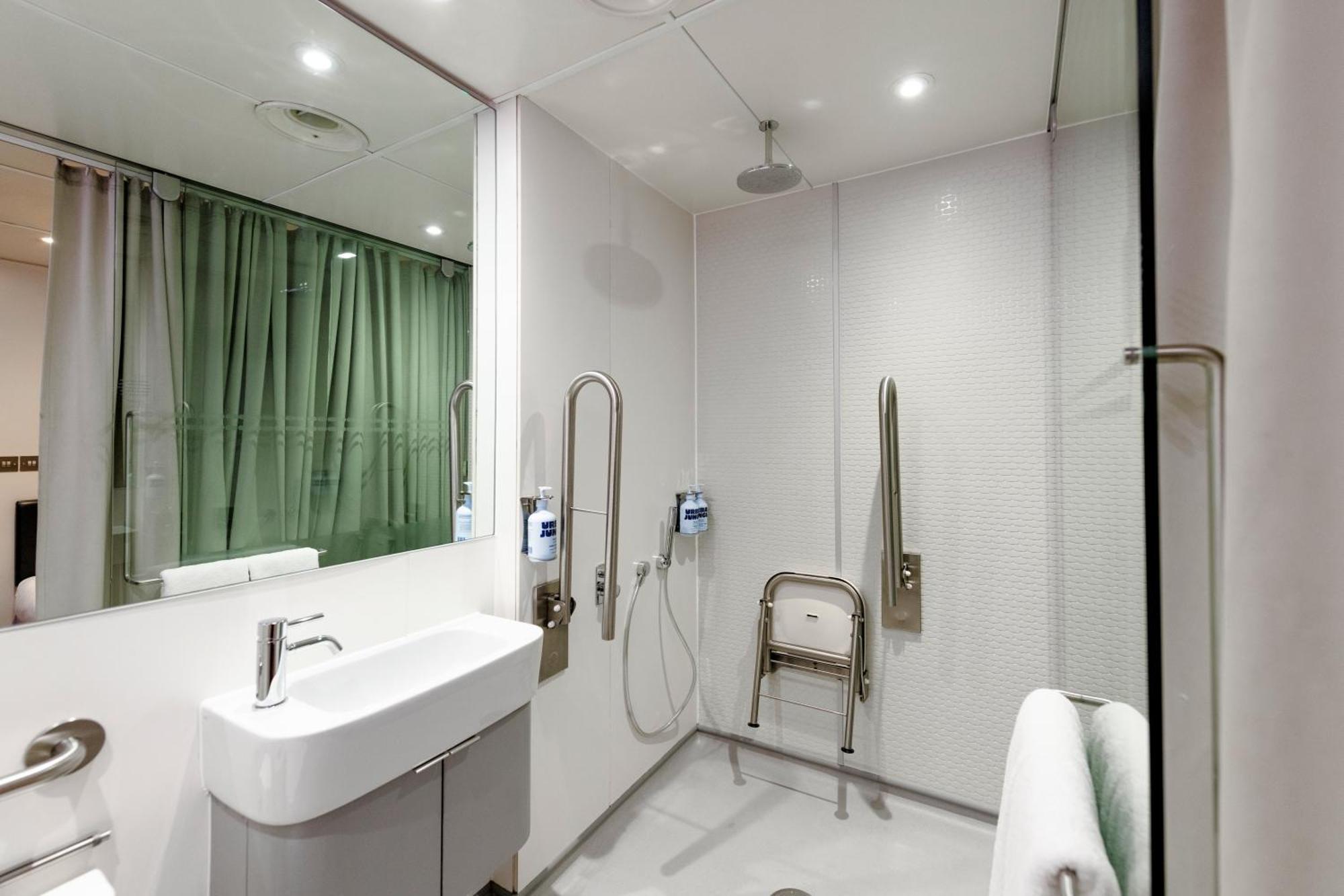 Yotelair London Gatwick Airport Горлі Екстер'єр фото