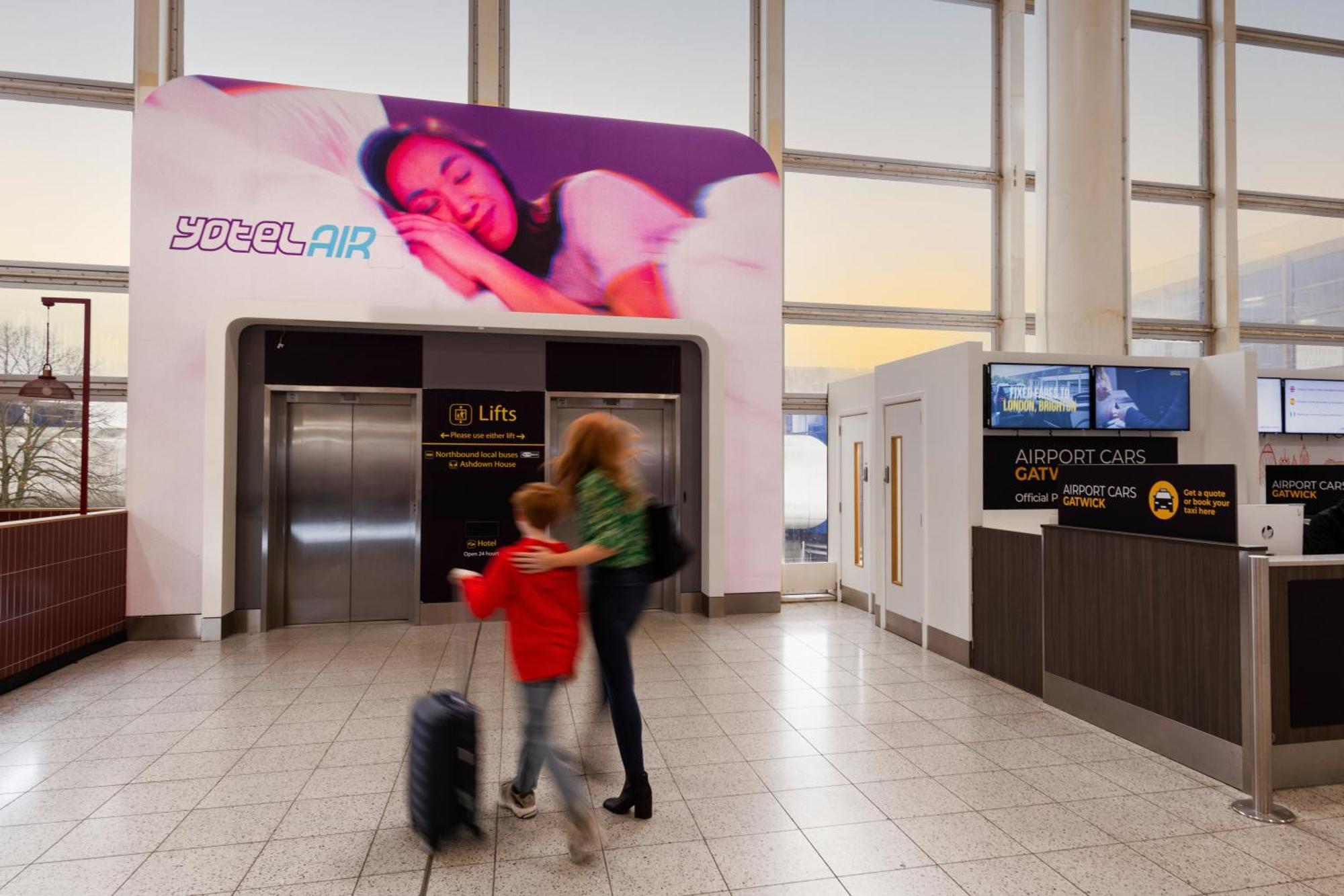 Yotelair London Gatwick Airport Горлі Екстер'єр фото