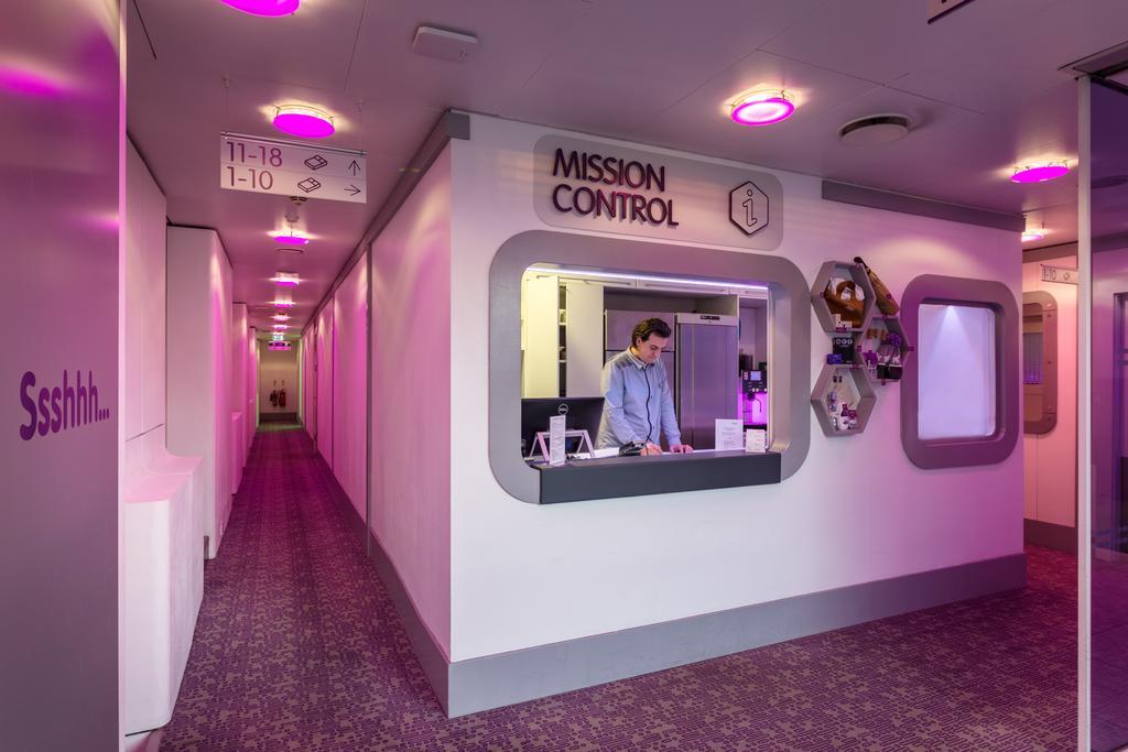 Yotelair London Gatwick Airport Горлі Екстер'єр фото